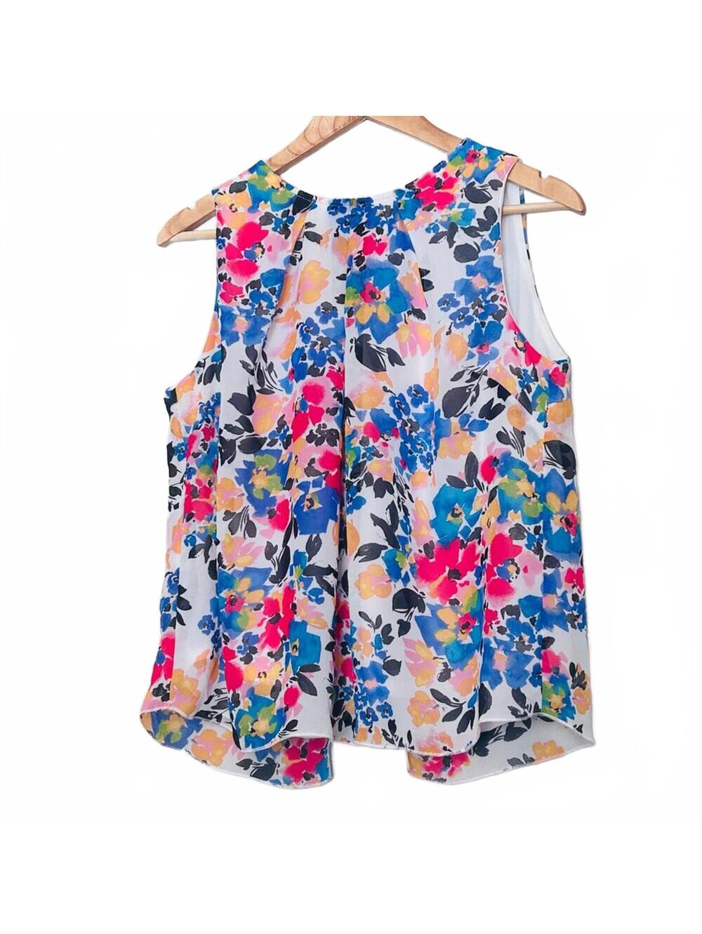 New Directions PL Sleeveless Floral Blouse Multicolor Print Lace Back Detail
